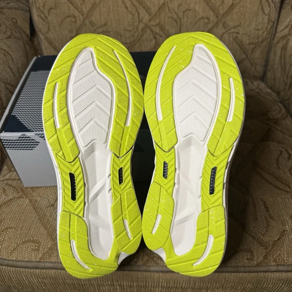Rabbit Dream Chaser Running‎ Shoes- Milky Blue Men's 9.5 Worn Once!